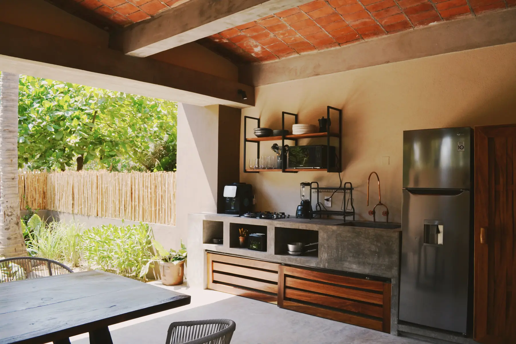 Cocina exterior equipada del Estudio Deluxe